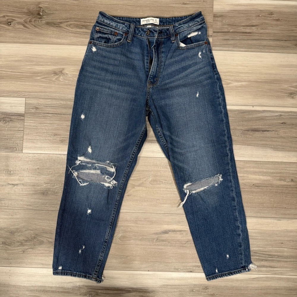 Abercrombie & Fitch “The Mom” High Rise Jeans Curve Love | Size 27 (4 Short) - Picture 3 of 8